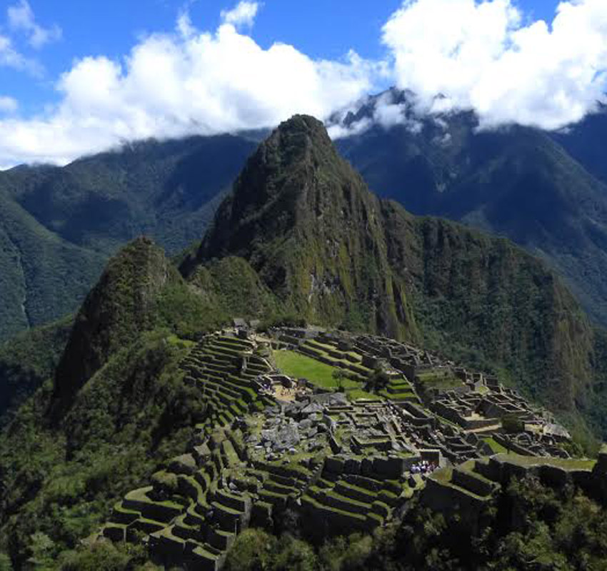 La majestueuse cité du Machu Picchu, perchée à plus de 2000 mètres d'altitude